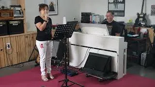 Miniature : Les chaises vides - Martine - Cover