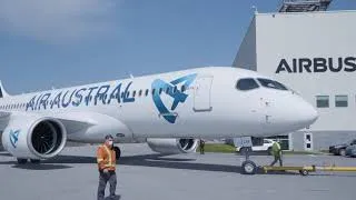 Miniature : Air Austral prend livraison du 1er Airbus A220-300 français - il sera basé sur l’île de La Réunion
