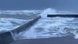 Miniature : "L'océan se DÉCHAÎNE à Préfailles ! 🌊⚡"