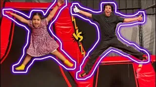 Miniature : Qui saute le plus haut ⬆️ trampoline parc