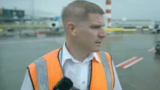 Miniature : Aéroports de Lyon : Les métiers de l'aéroport - Maurin Agent de Piste