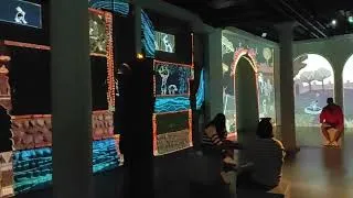 Miniature : Projecteur fond de dessin animé en vidéo dans une salle d'un château en France