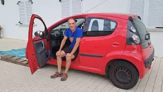 Miniature : Citroën C1 L'eau de condensation de la clim fuit dans l'habitacle, je dépose la console centrale