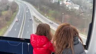Miniature : Au dessus de la Banlieue    SD 480p