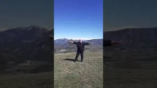 Miniature : Suparimpei en extérieur, pour le plaisir et la détente, façon tai chi de faire un kata.