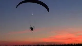 Miniature : Paramoteur coucher de soleil