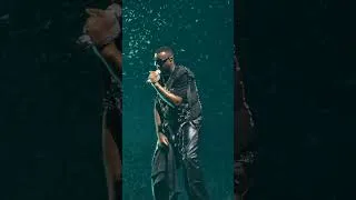 Miniature : Parisienne et Un monde à l'autre - Gims ft. La Mano 1.9 & SCH Live U Arena 21/12/2025