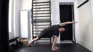 Miniature : Flexion, inclinaison et rotation du buste avec 4 postures debout de yoga et leurs ajustements