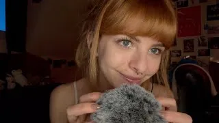 Miniature : ASMR | Une vidéo réconfortante pour t’accompagner ce soir 🌙 (papouilles & blabla)