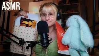 Miniature : ASMR Megan : Mes cadeaux d'anniversaire (HAUL) et de voyages ✈️