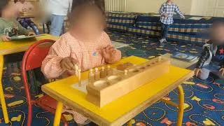 Miniature : Intérêt des blocs de cylindres Montessori