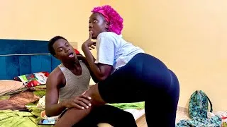 Miniature : Il couche avec son amant dans sa propre maison. 