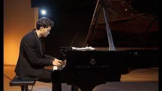 Miniature : Je joue du Tchaikovsky sur un piano à 250,000€