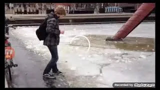 Miniature : Les plus gros Fails dans la glace !!!😂😂