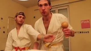 Miniature : [TUTO] SELF-DEFENSE AVEC UN BILBOQUET !