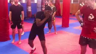 Miniature : ENTRAINEMENT DE BOXE ANGLAISE STYL  CUBAIN AVEC BIRLAN WELLS