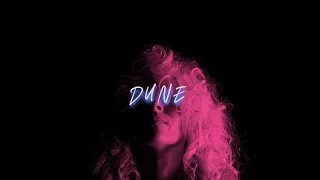 Miniature : BLONDE - Dune (clip officiel )