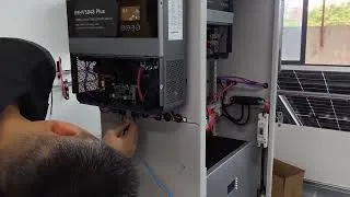 Miniature : Comment établir une communication entre la batterie au lithium et l'onduleur de BONJOUR SOLAR ?