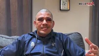 Miniature : Alex Pereira accuse Ciryl Gane d'avoir donné des coups illégaux ⛔️ et demande à l'UFC une revanche !