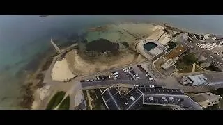 Miniature : À Roscoff, moins de 7 km/h… et 15 secondes pour sauver la caméra.