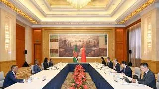 Miniature : Entretien entre les ministres des Affaires étrangères de la Chine et de la Dominique