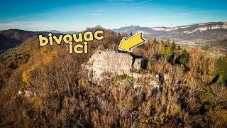 Miniature : JE CAMPE SUR UN CAILLOU ⛺️😳 ET ON CUISINE 🥘 AVEC MON POTE MIKE