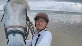 Miniature : Ma jument découvre la mer et on galope ! #aventure 