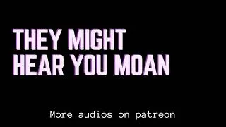 Miniature : [Spicy] ASMR Boyfriend tries to make you moan next to guests [Kissing] [Teasing]