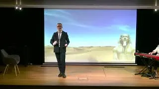 Miniature : "Manage-moi !" à la Cité de l'économie - Extrait du spectacle 1/2