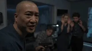 Miniature : ils sont enfermés dans une salle  | extrait good doctor saison 6 en francais