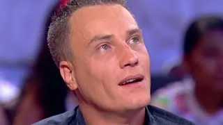 Miniature : Elles lui demandent d'être le père de leur futur enfant