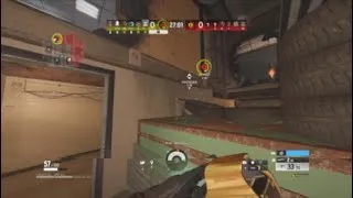 Miniature : Rainbow Six Siege #903 - Laisser un mur s'ouvrir pour mieux Clutch !!!
