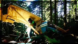 Miniature : URBEX - ON TROUVE UN AVION ABANDONNÉ DANS LA FORET !