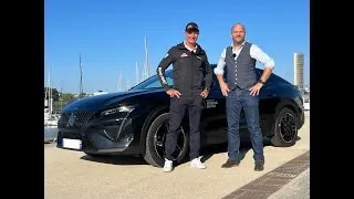 Miniature : Jérémie Beyou, skipper de Charal : un ambassadeur Peugeot qui vole sur l’eau