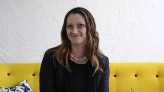 Miniature : Angélique Perichon - Signer avec les enfants.