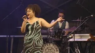 Miniature : Tightrope (Janelle Monae cover) - Live