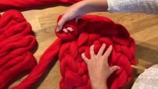 Miniature : Tricotez votre panier pour chat avec les mains sans aiguille en laine 100% mérinos