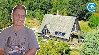Miniature : Il a construit sa maison en A, un parquet en BAMBOU 🎋, tuiles en BOIS, une CAVE et un GRENIER 🏡