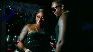 Miniature : Merek Bass ft Clo - MI LOVA ( Officiel clip vidéo )