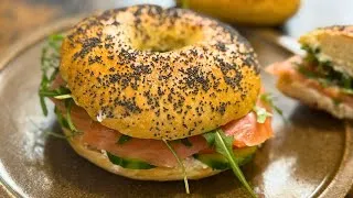 Miniature : Sandwich Bagel au saumon fumé et fromage frais