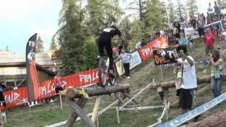 Miniature : Finale Coupe du Monde VTT trial 2011 - Pra Loup