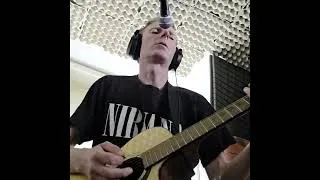 Miniature : Crudi joue J'veux qu'on baise sur ma tombe (Damien Saez cover) / J'veux qu'on gerbe sur ma tombe
