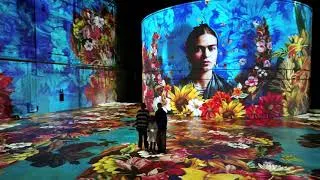 Miniature : Frida Kahlo, en plein coeur aux Bassins des Lumières