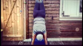 Miniature : ÉCHAUFFEMENT + HIIT : séance complète à la maison sans matériel