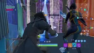 Miniature : Fortnite 5v5 en labyrinthe 55kill vs 88!!!!