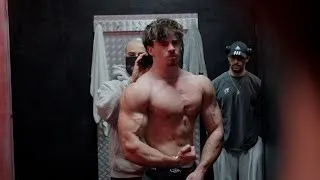 Miniature : ÉPISODE 2 || la prise de masse me rends insane et full legday avec le pro @arthurgainzz 