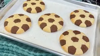 Miniature : Épatez vos proches avec ces biscuits ballon de foot pour accompagner vos soirées match ⚽️🏆 