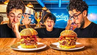 Miniature : On mange le MEILLEUR BURGER DU MONDE avec mes petits frères devant la COUPE DU MONDE !