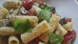 Miniature : Pâtes tomates, aubergines et crème au basilic
