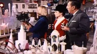 Miniature : Walt Disney présente "It's a small world" à #Disneyland